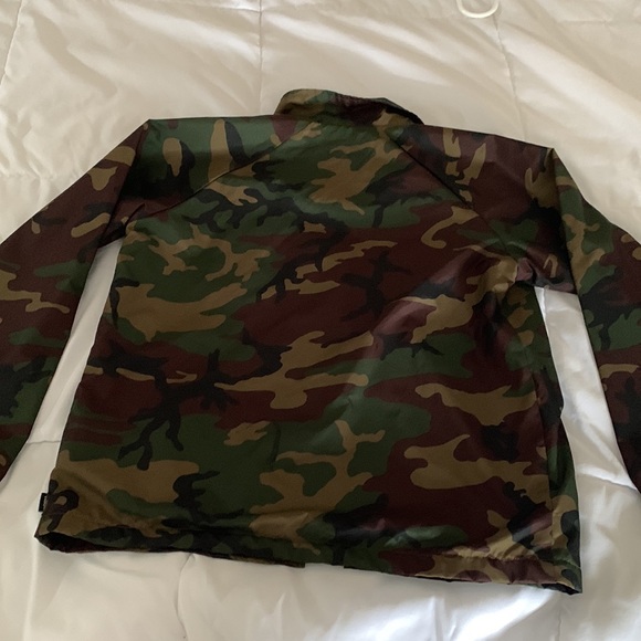 Youth boys Vans lightweight lined jacket. medium. Excellent condition. - Picture 5 of 6